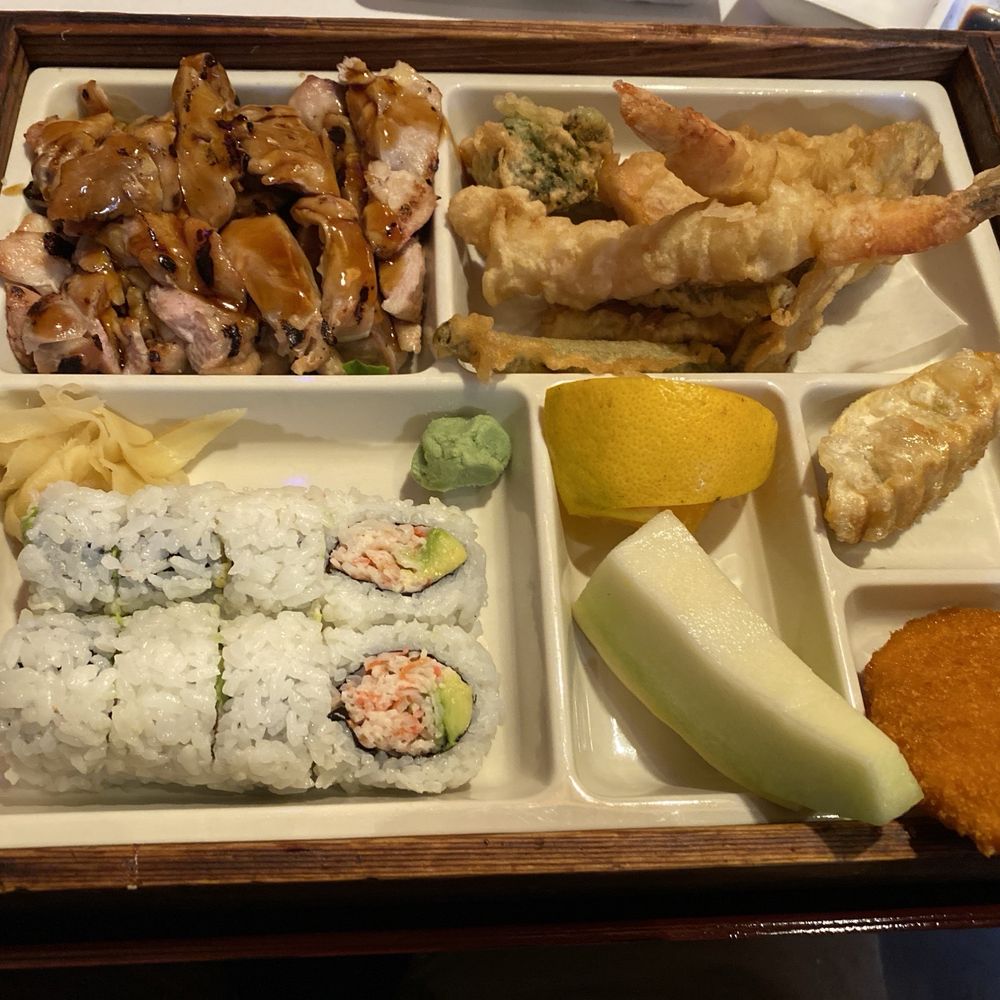 Bento Box (Chicken Teriyaki, Tempura, California Roll)