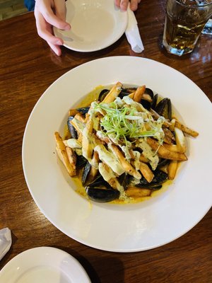Olde Main Street Pub by null