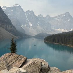 Hop on Hop Off Bus Tour - Moraine Lake