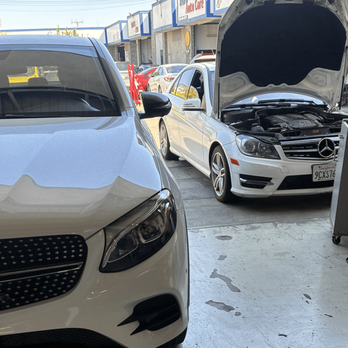 Revera Mobile Mechanic - Mercedes-Benz service and diagnostic - Auto Repair Near Me - Beverly Hills, California Revera Mobile Mechanic - Mercedes-Benz service and diagnostic - Auto Repair Near Me - Beverly Hills, California