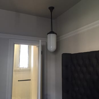 Hotel G - The light by the bed. Every time we pulled the chain to turn it on it felt like it was going to fall from the ceiling. - Hotels Near Me - San Francisco, California