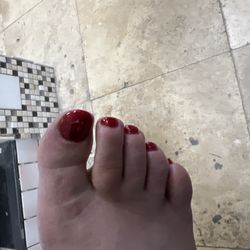 Hot Nails - Pedicure