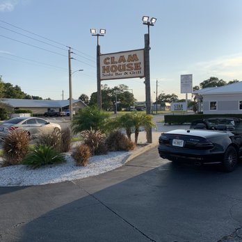 Clam House - Seafood Near Me - Palmetto, Florida