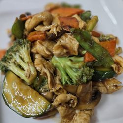 Kai Fan Asian Cuisine - Chicken w/ mix vegetables