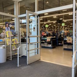 Giant Eagle - Exit Doors