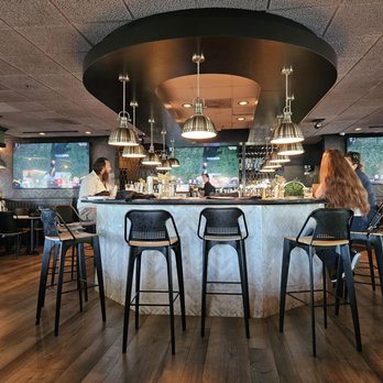 Oak & Ember - The bar - Halal Near Me - Ontario, California