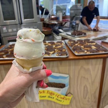 Mattheessen's - Cake batter ice cream and PB cookie w PN fudge and chocolate fudge - Desserts Near Me - Key West, Florida
