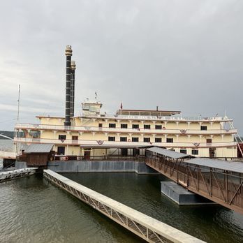 Silver Dollar City's Showboat - Performing Arts Near Me - Branson, Missouri