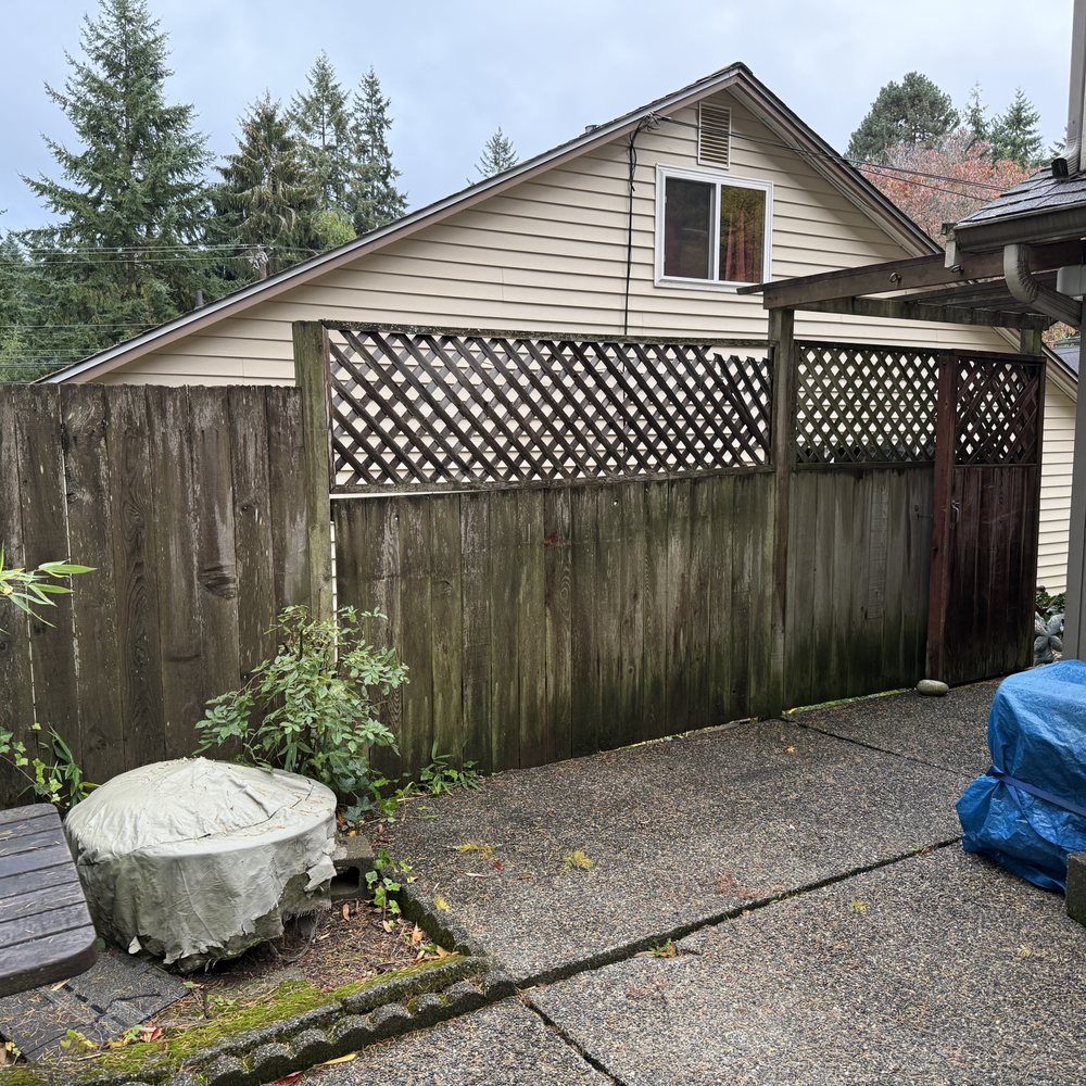 Contour Fence - Before: front fence & gate with lattice that has seen better days. - Fences & Gates Near Me - Kirkland, Washington