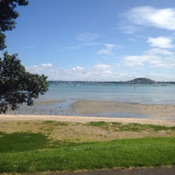 Okahu Bay - Auckland - Beach front