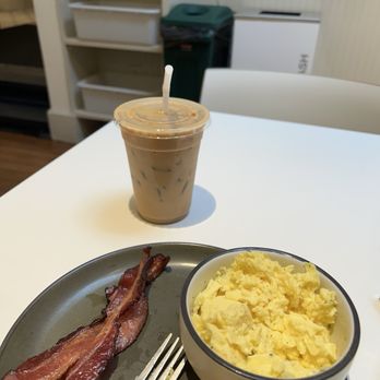 Bōm Dough - Breakfast & Brunch Near Me - Cambridge, Massachusetts Bōm Dough - Breakfast & Brunch Near Me - Cambridge, Massachusetts