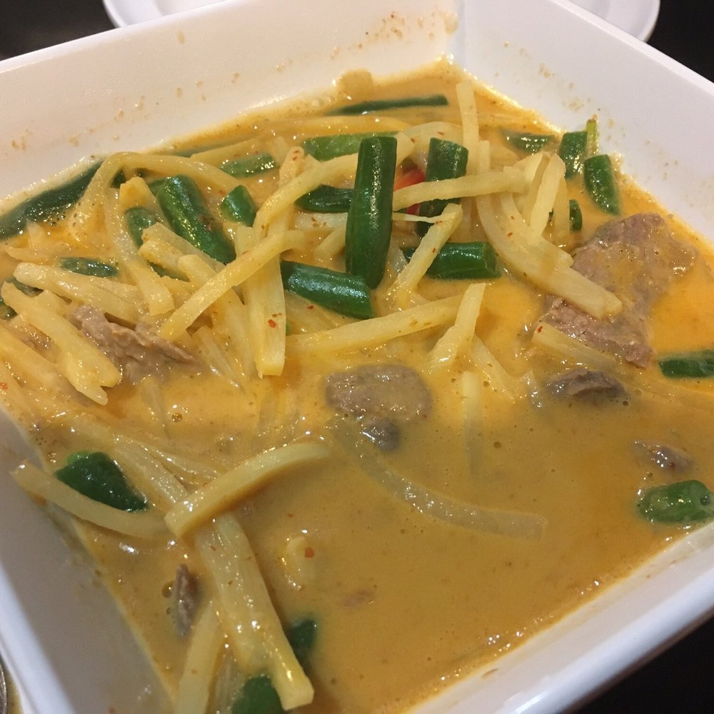 Koon Thai Restaurant - Red curry with beef - Thai Near Me - New Haven, Connecticut Koon Thai Restaurant - Red curry with beef - Thai Near Me - New Haven, Connecticut