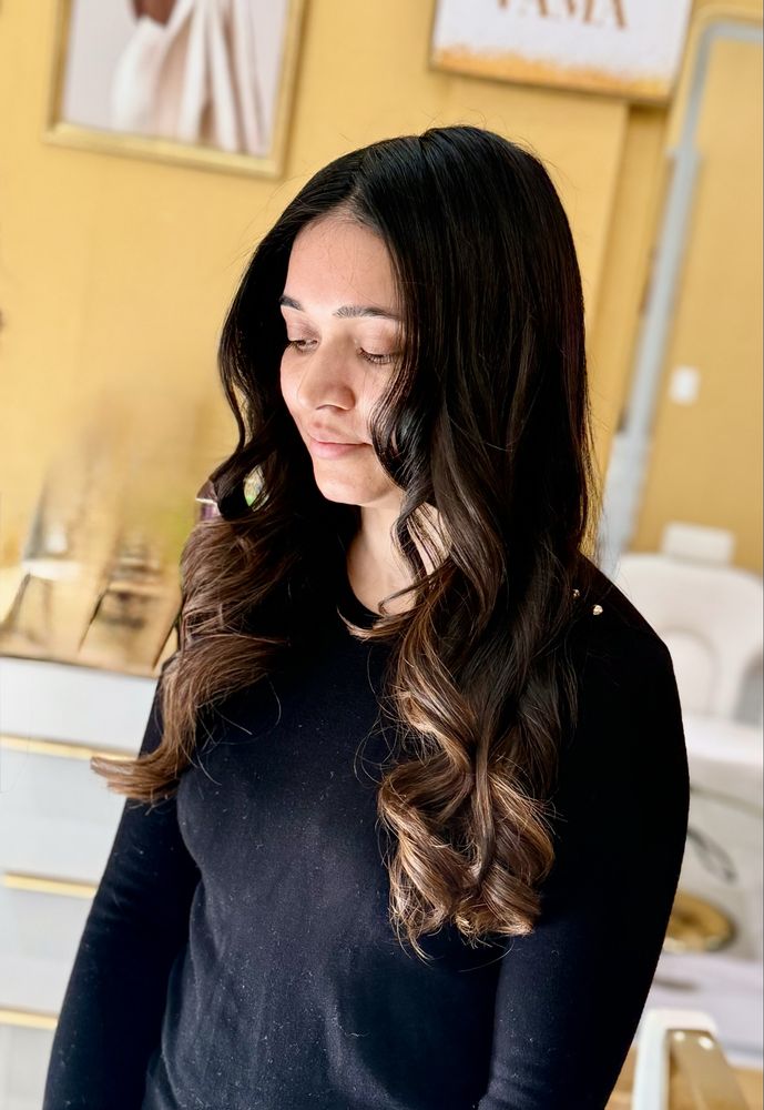 Beauty bar by VAMA Logo