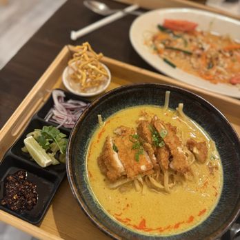 Saoha Khao Soi Thai Cuisine - Chicken Khao Soi - Thai Near Me - Los Angeles, California Saoha Khao Soi Thai Cuisine - Chicken Khao Soi - Thai Near Me - Los Angeles, California
