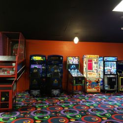 Hot Wheels Skating Center