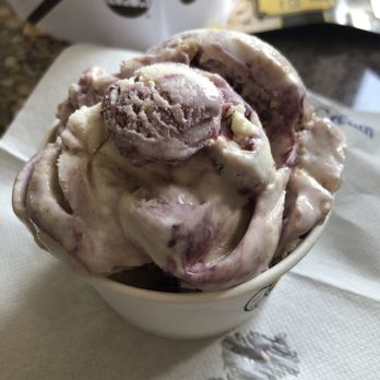 Blue Bell Creameries - A scoop of Southern Blackberry Cobbler at the parlor. - Ice Cream & Frozen Yogurt Near Me - Brenham, Texas Blue Bell Creameries - A scoop of Southern Blackberry Cobbler at the parlor. - Ice Cream & Frozen Yogurt Near Me - Brenham, Texas