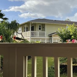 Hawaii Life Vacation Rentals, LLC