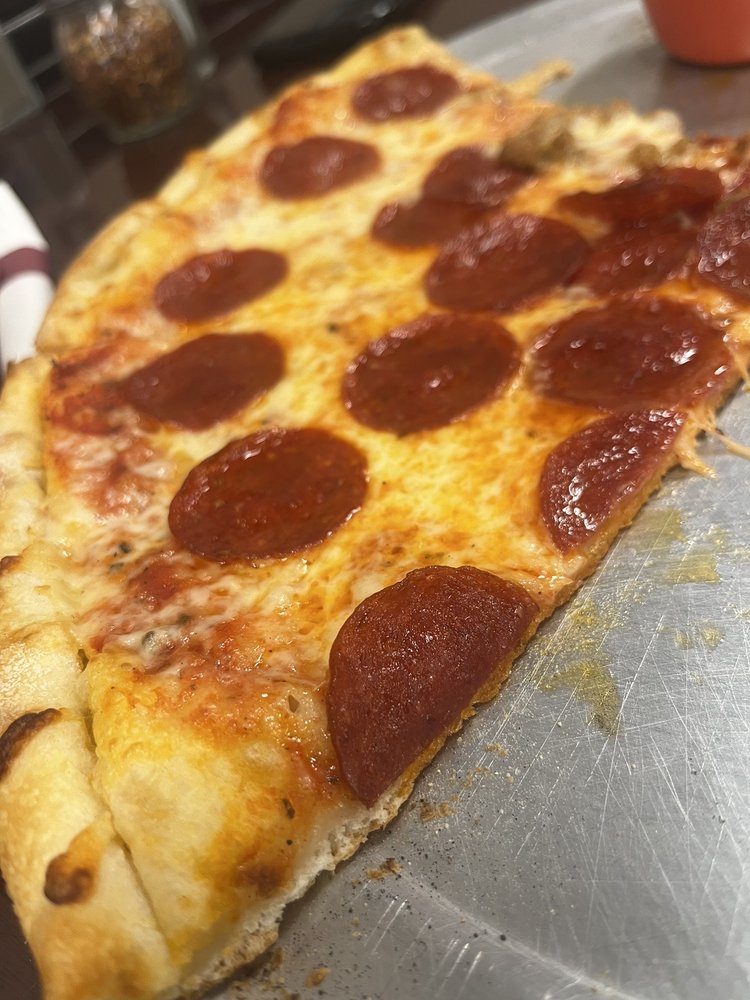 Roma 2 Pasta & Pizza Logo