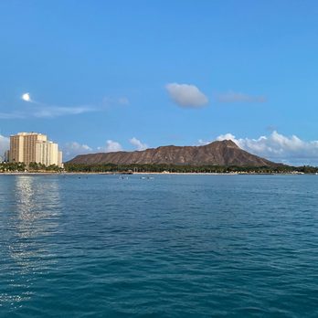 Oahu Catamarans - Diamond Head on cruise - Boat Charters Near Me - Honolulu, Hawaii
