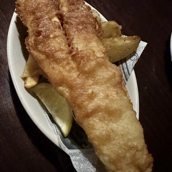 Fleet Street Pub - The lunch portion of their fish and chips. Tasty, crunchy, and very filling. Only $7.50! - Pubs Near Me - Nashville, Tennessee