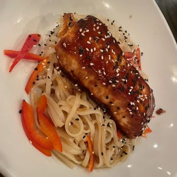 House 406 - Glazed Pan Seared Salmon - American Near Me - Northbrook, Illinois