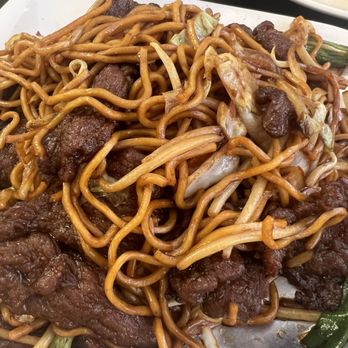 Golden Tree Restaurant - Beef chow mein - Chinese Near Me - Los Angeles, California