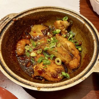 Hien Thanh Restaurant - cá kho tộ ($12.99) -- braised catfish - Vietnamese Near Me - Westminster, California