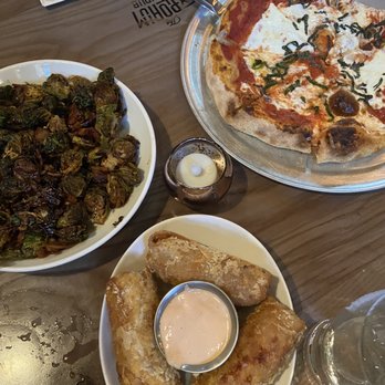 The Explorium Brewpub Third Ward - Reuben Rolls, Brussels Sprouts, Neapolitan Pizza - American Near Me - Milwaukee, Wisconsin The Explorium Brewpub Third Ward - Reuben Rolls, Brussels Sprouts, Neapolitan Pizza - American Near Me - Milwaukee, Wisconsin