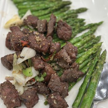 HL Peninsula Restaurant - A4 Wagyu Beef & Asparagus w/ Black Pepper - Dim Sum Near Me - Milpitas, California HL Peninsula Restaurant - A4 Wagyu Beef & Asparagus w/ Black Pepper - Dim Sum Near Me - Milpitas, California