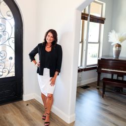 Noelle - Merrill Signature Properties - Noelle Borden
Broker Owner
(925) 759-4917
DRE#01833825