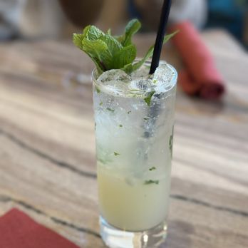 Flora - Lychee spritz (9/10): refreshing, gets you a good buzz, a bit too much ice - Breakfast & Brunch Near Me - San Diego, California