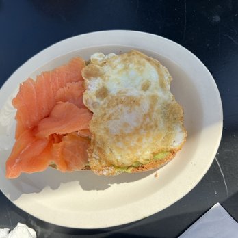 MIAM Cafe - Smoked salmon avocado toast - Sandwiches Near Me - Miami, Florida