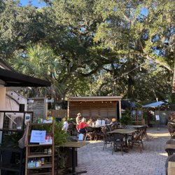 Freida’s Bakery And provisions - Lovely patio