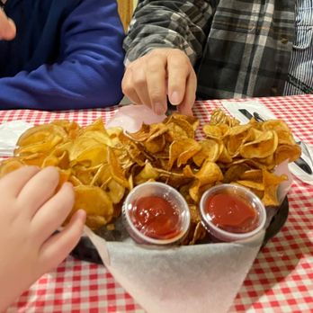 Bell Buckle Cafe - Homemade potato chips - American Near Me - Bell Buckle, Tennessee Bell Buckle Cafe - Homemade potato chips - American Near Me - Bell Buckle, Tennessee