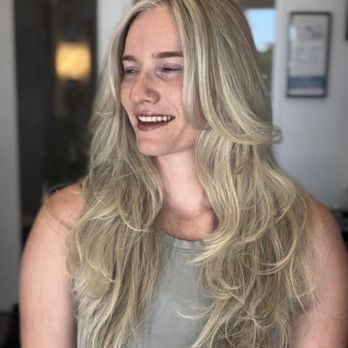 W Salon Suites - Hair stylist Bailey Hightower suite 149 - Medical Spas Near Me - Roseville, California W Salon Suites - Hair stylist Bailey Hightower suite 149 - Medical Spas Near Me - Roseville, California