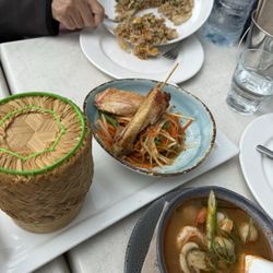 Red Crab Thai - Papaya salad. Tom yum