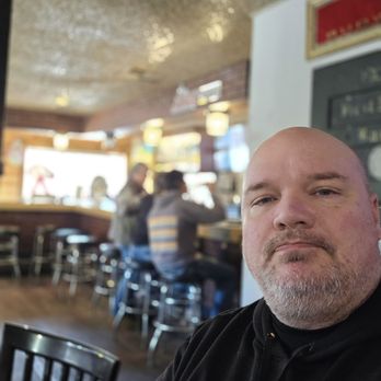 Elbe Bar & Grill - Pubs Near Me - Elbe, Washington
