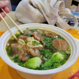 beef tendon noodle soup w/ egg