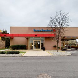 Bank of America Financial Center - Storefront