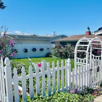 Speedy Gonzalez Landscapes - Graduating Fence Line on a slope was handled beautifully. - Landscaping Near Me Speedy Gonzalez Landscapes - Graduating Fence Line on a slope was handled beautifully. - Landscaping Near Me