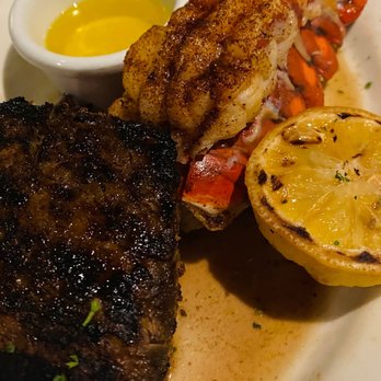 Morton's The Steakhouse - Steakhouses Near Me - Honolulu, Hawaii