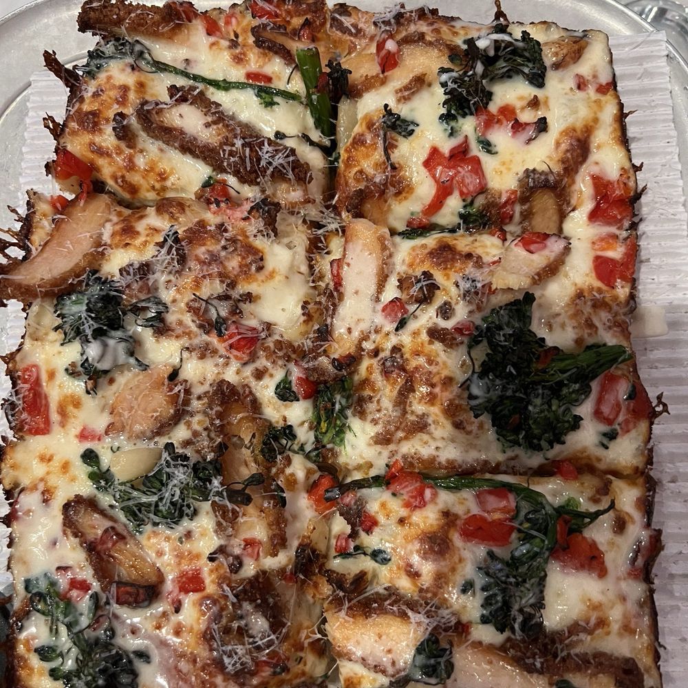 DropTop Pizza - Uncle Alfie pizza - Pizza Near Me - Saline, Michigan