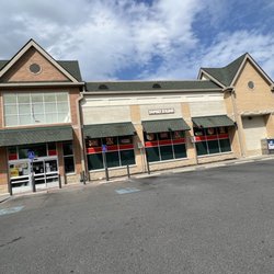 Family Dollar - Front store sign