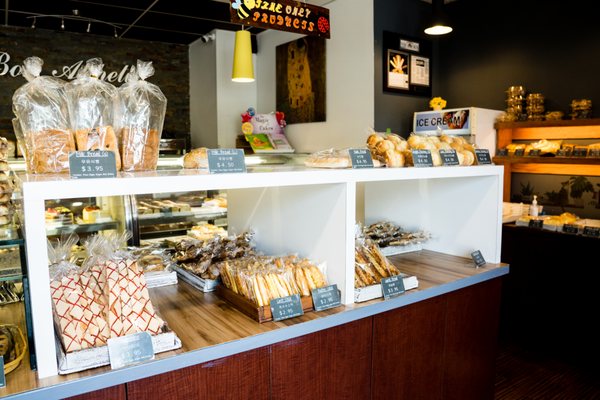 Bon Appetit Bakery & Cafe by null