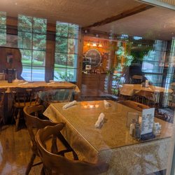 Conewago Inn - Indoor dining