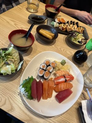 Miyabi Sushi & Ramen by null