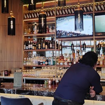 Chop Steakhouse & Bar - The Chop Steakhouse bar. - Steakhouses Near Me - Vancouver, British Columbia