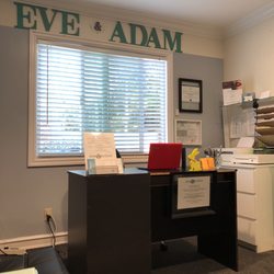Eve & Adam Sugaring Studio - Check in
