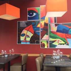 Le Tank - Une décoration moderne et colorée qui fait qu'on s'y sent bien.