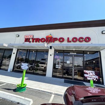 Snacks El Trompo Loco - Entrance with hours - Mexican Near Me - Houston, Texas Snacks El Trompo Loco - Entrance with hours - Mexican Near Me - Houston, Texas